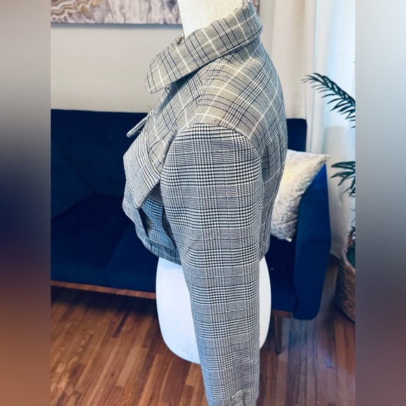 Plaid Gray, Black and White Women's Cropped Jacket (The Seek) - Picture 6 of 11